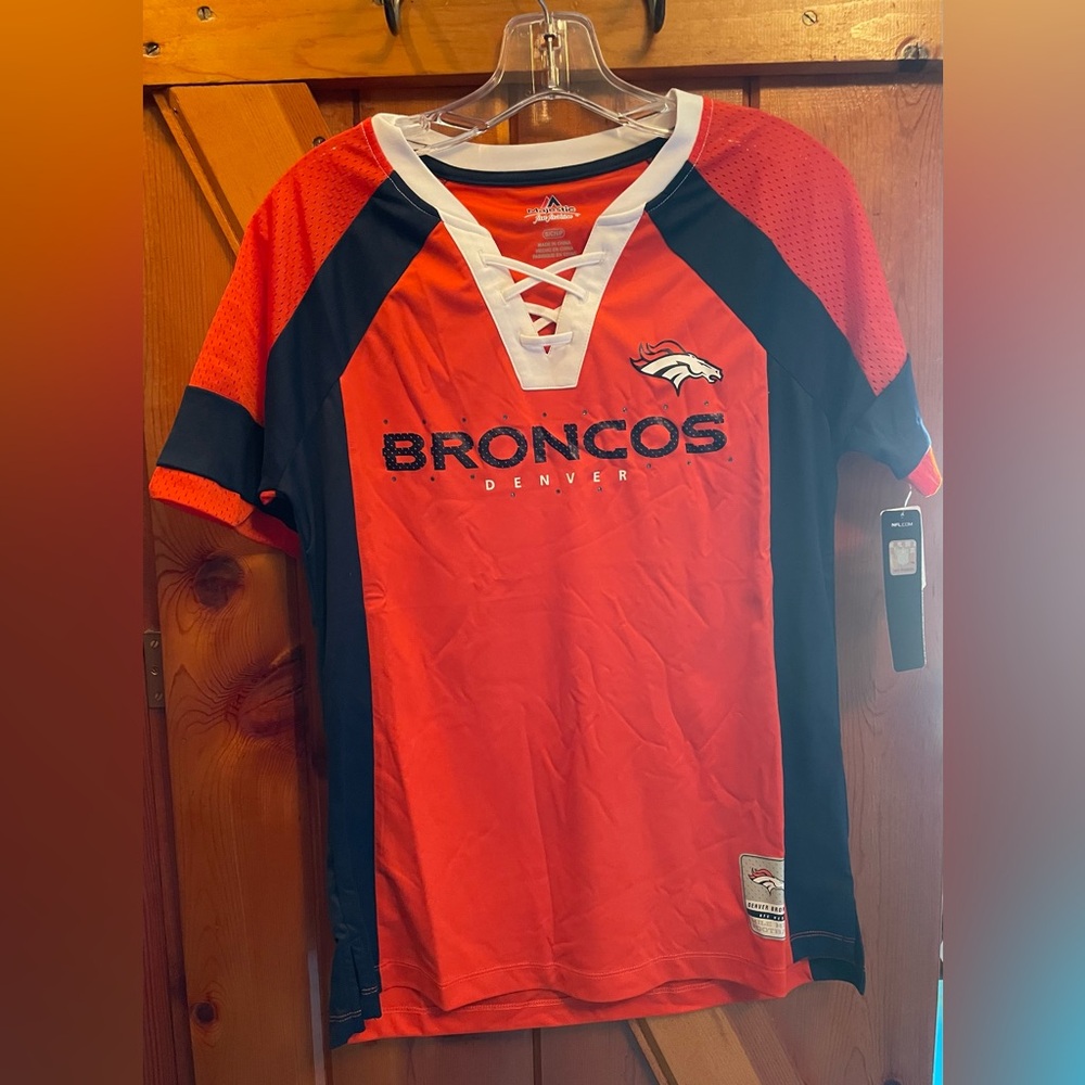 Denver Broncos NFL women’s tee size small. Bedazzled and flattering fit. NWT